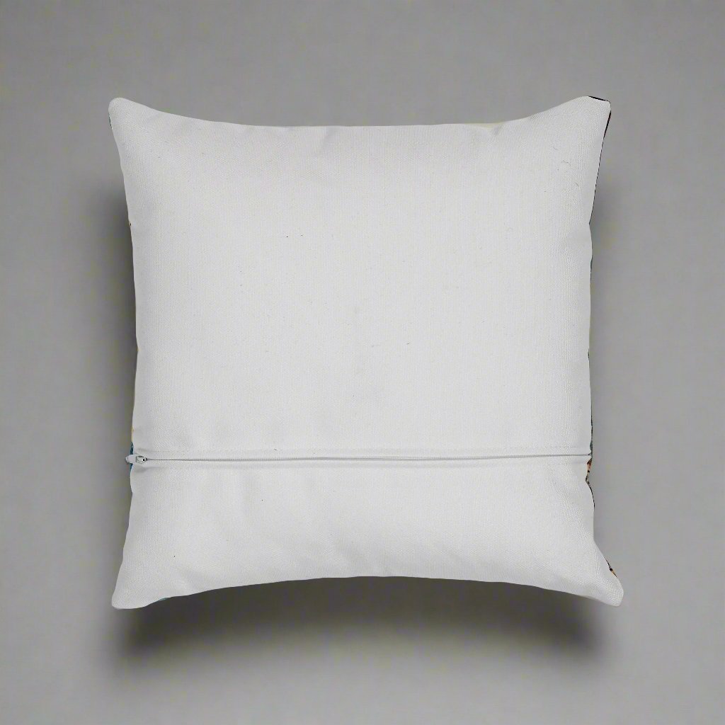 Cafe Yaddi Cushion (US ๐บ๐ธ) | Tabby Cat